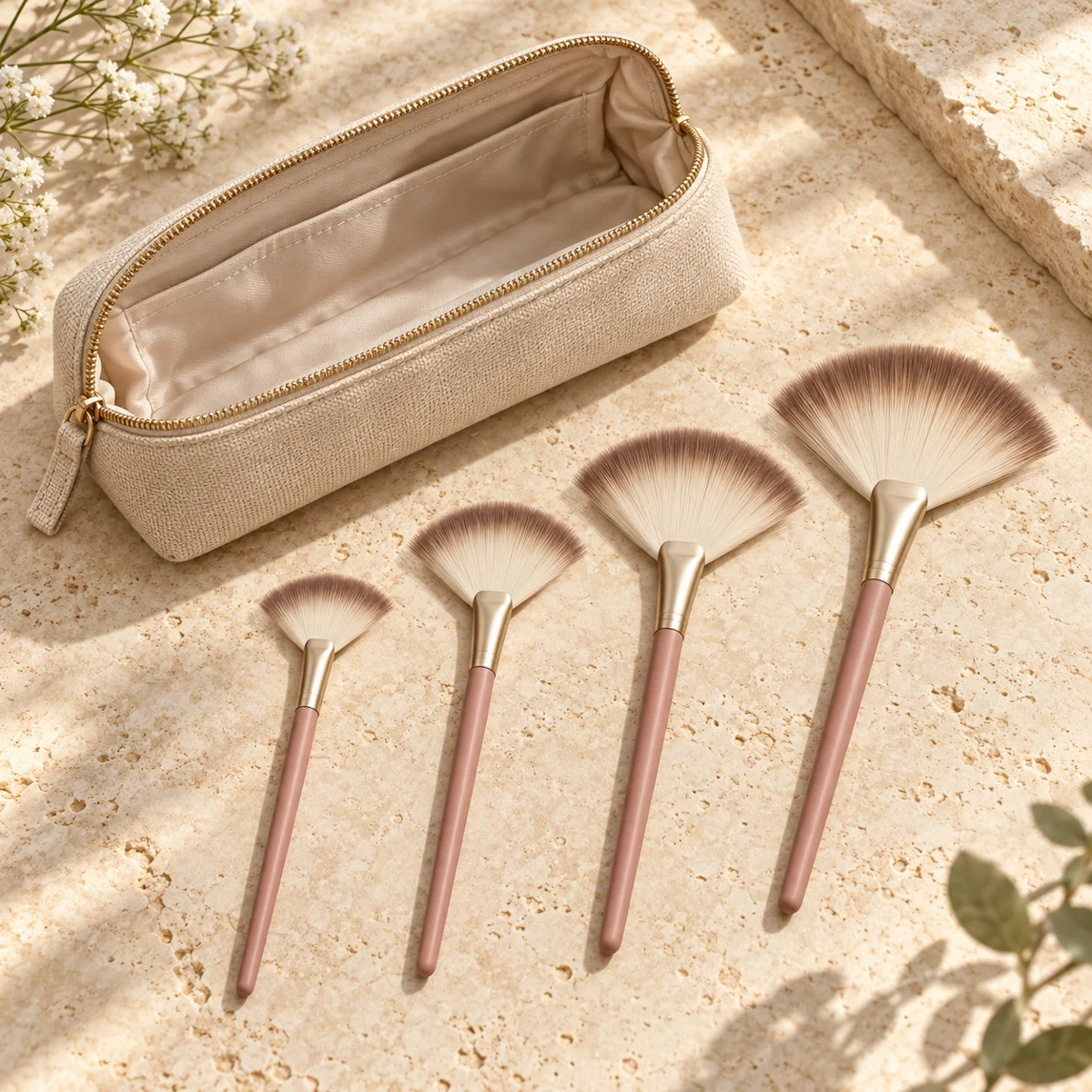 Rose Voyage Quartet Fan Highlight Brush Set — Dusty rose handle / taupe-tipped ivory bristles fan highlight brush design